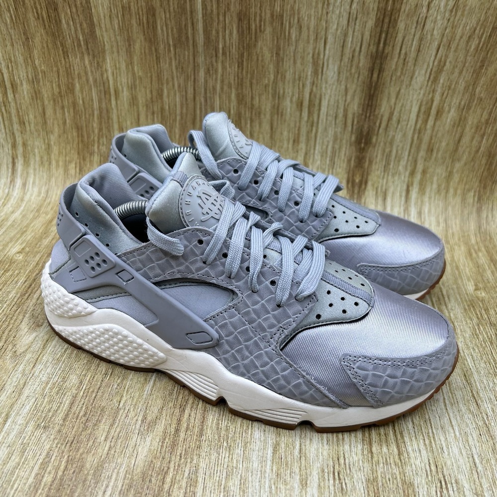 Nike Air Huarache Run Premium Women's Size 9 Wolf Grey Shoes Sneakers 683818-012